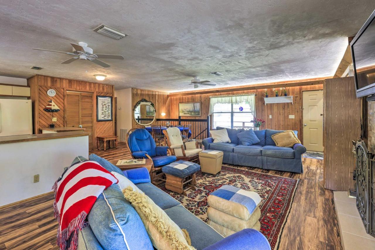 Charming Abode With Dock On The Suwannee River เบลล์ ภายนอก รูปภาพ